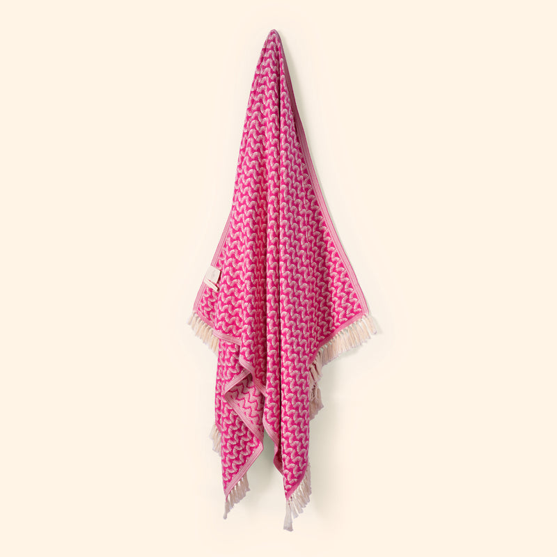 Silent Ripple Pure Cotton Bath & Beach Towel In Dark Pink