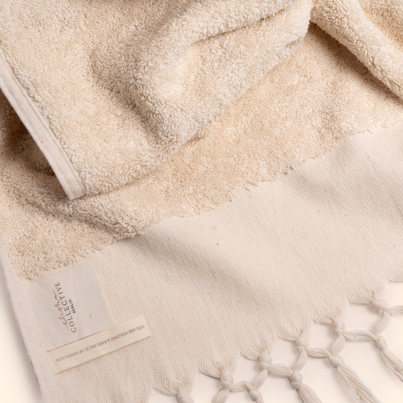 Plush & Bare Pure Cotton King Bath Towel In Cream