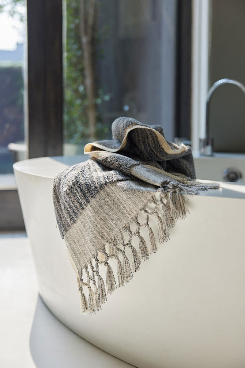Earth Lines Hand Towel and Ultra King Towel Bath Set In Slate